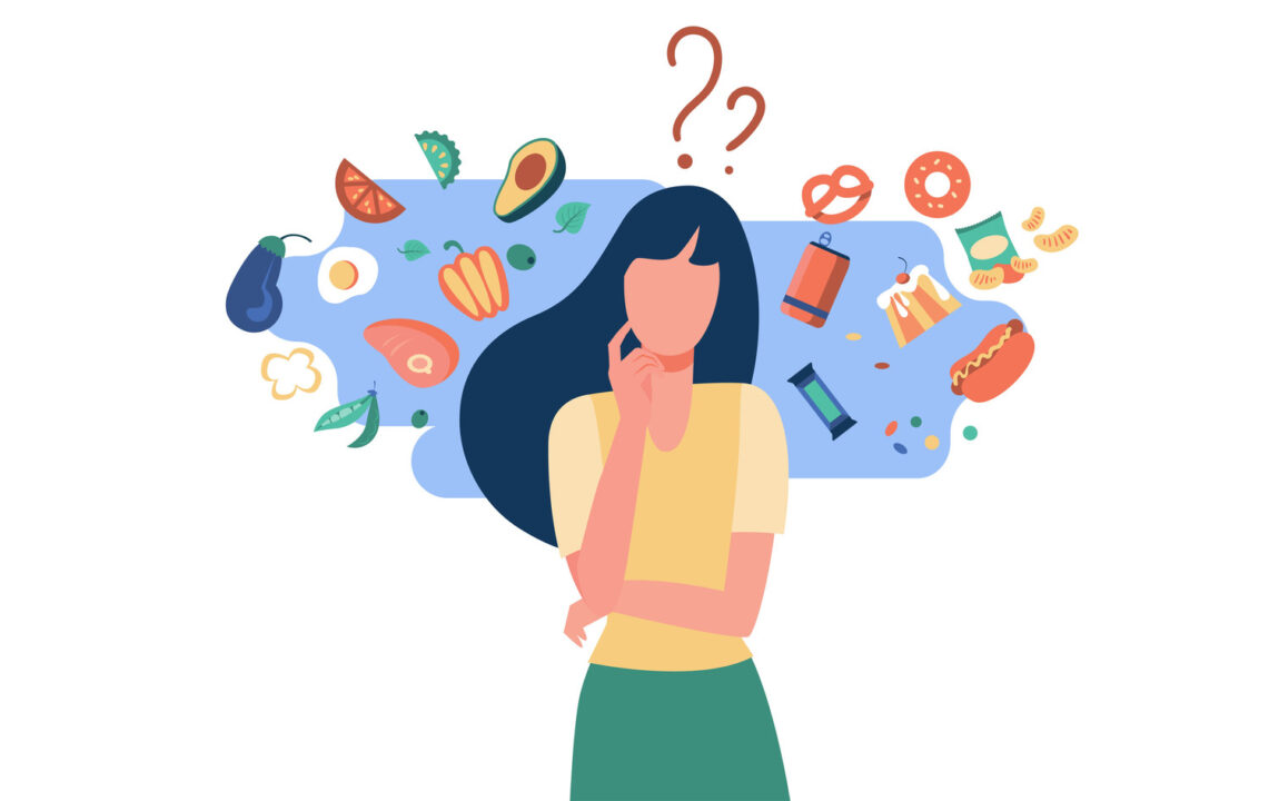 Zsírok és egészséges zsír: nő választ egészséges és egészségtelen ételek között, tudatos étrend döntés